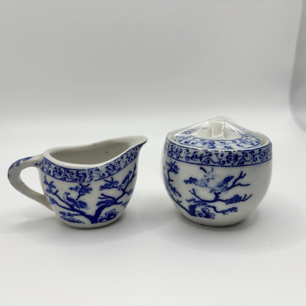 Vtg Miniature blue and white 8 PCs tea set Tea Pot Sugar Creamer Plate - Picture 5 of 8